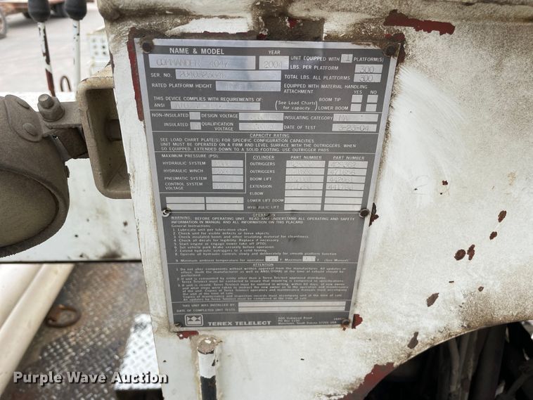 image for item LW9003 2005 International 4400 digger derrick truck