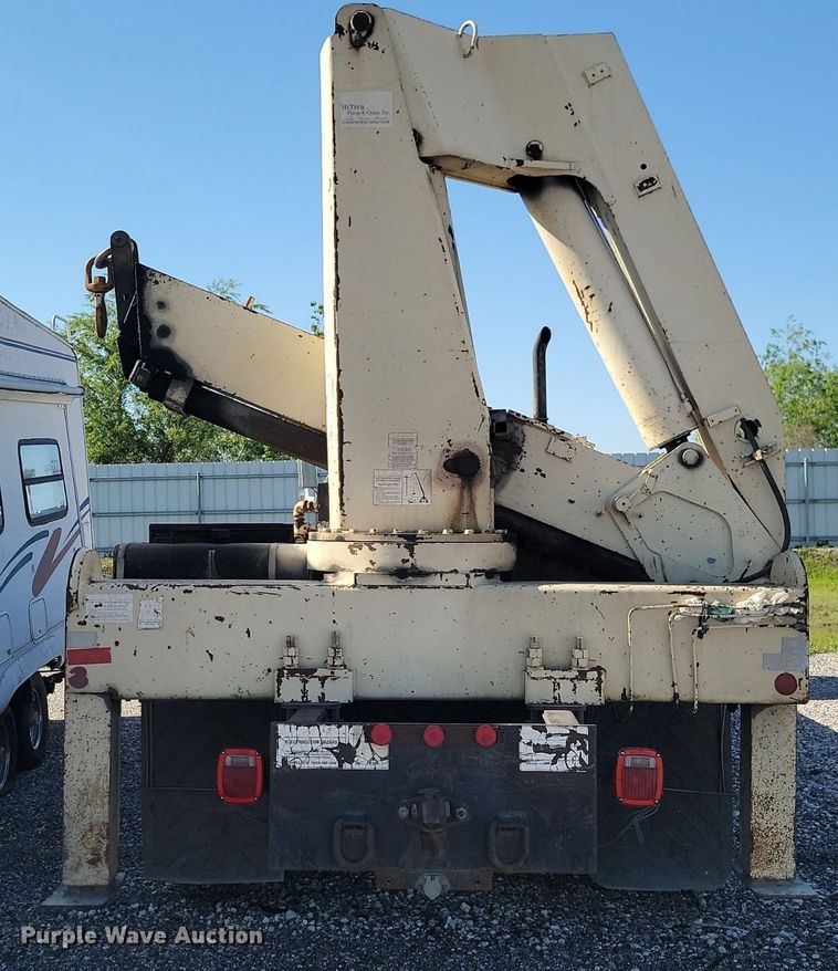 image for item ME9298 1990 International   8300 crane truck