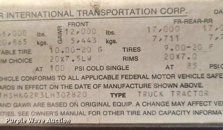 image for item ME9298 1990 International   8300 crane truck