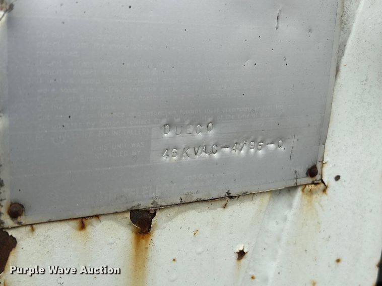 image for item MO9215 1995 International 4800  digger derrick truck