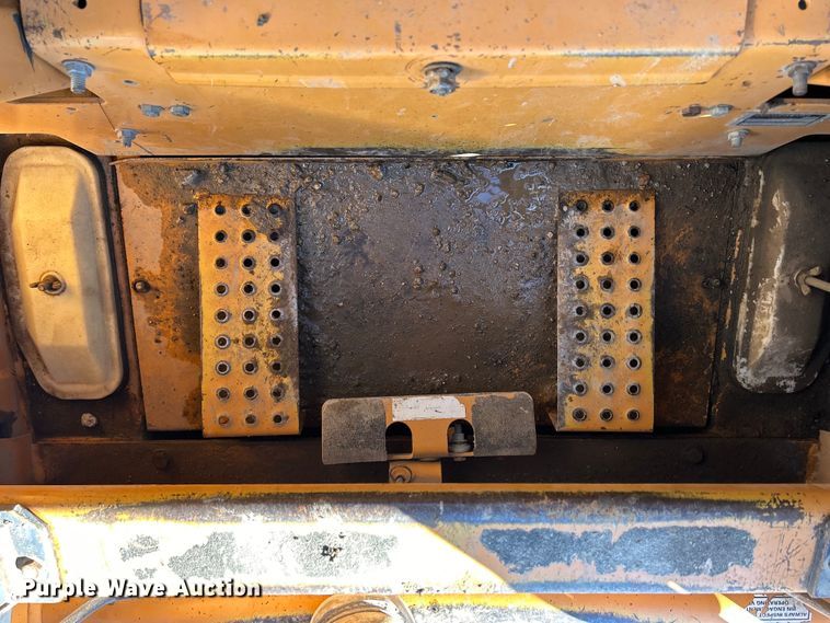 image for item MO9219 1999 Case 1845C skid steer loader