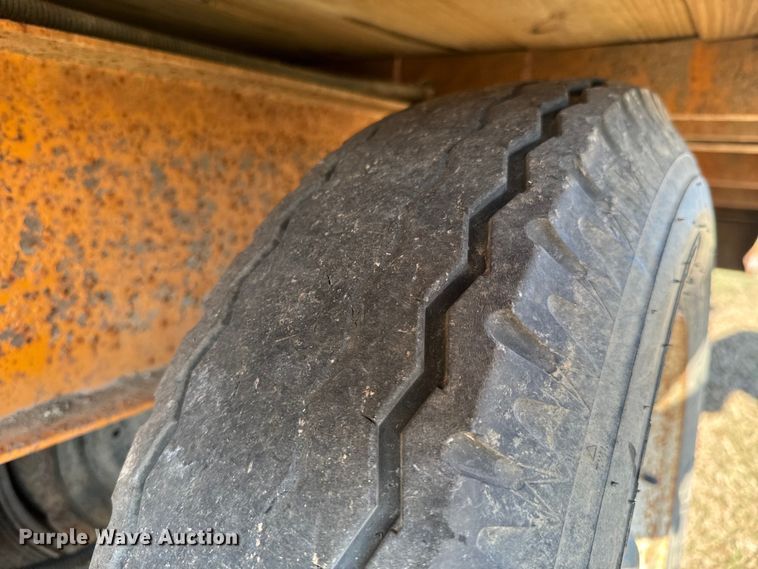 image for item ND9181 2002 Econoline Backhoe Pro equipment trailer