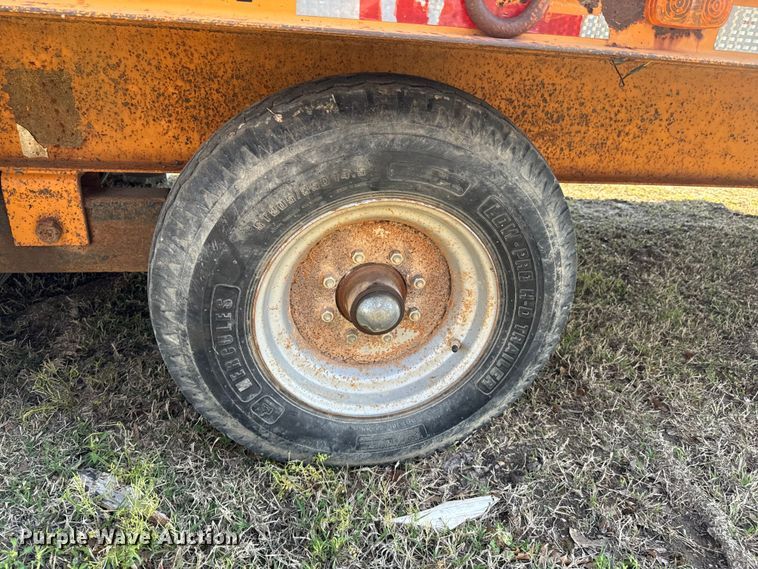 image for item ND9181 2002 Econoline Backhoe Pro equipment trailer