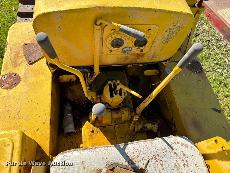 image for item ND9218 Caterpillar R2 dozer