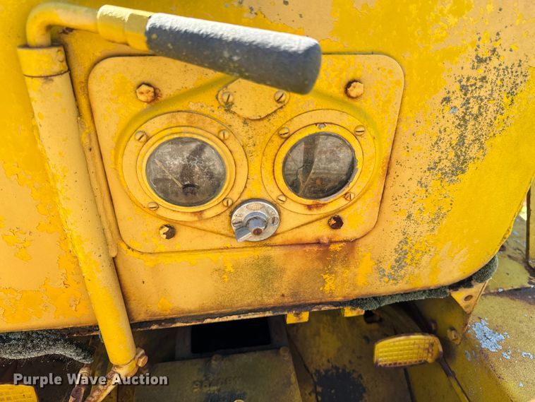 image for item ND9218 Caterpillar R2 dozer