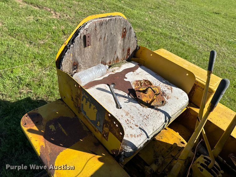 image for item ND9218 Caterpillar R2 dozer
