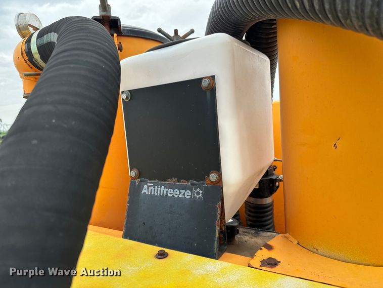 image for item NH9065 2007 Ring-O-Matic 750 vacuum excavator