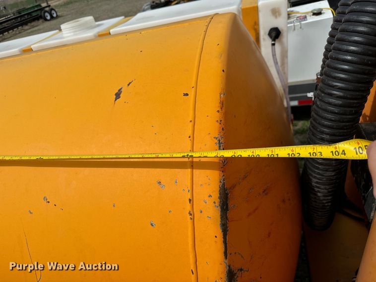 image for item NH9065 2007 Ring-O-Matic 750 vacuum excavator