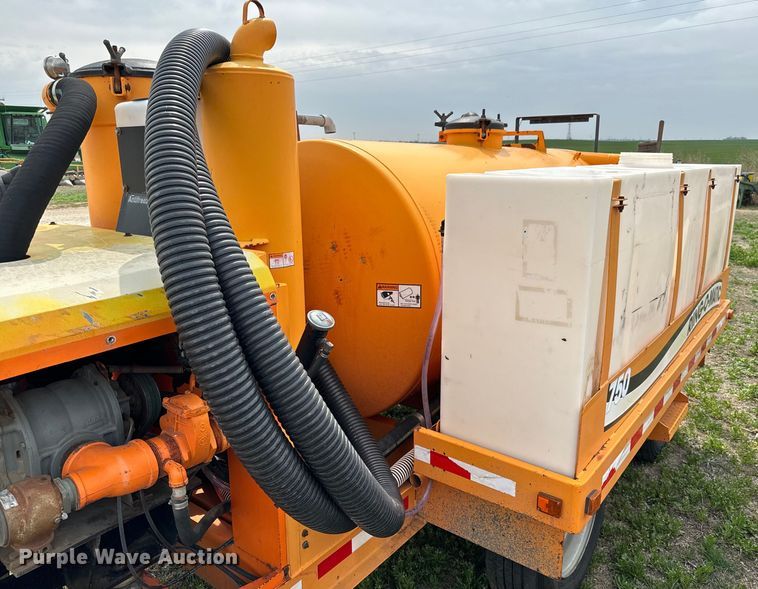 image for item NH9065 2007 Ring-O-Matic 750 vacuum excavator