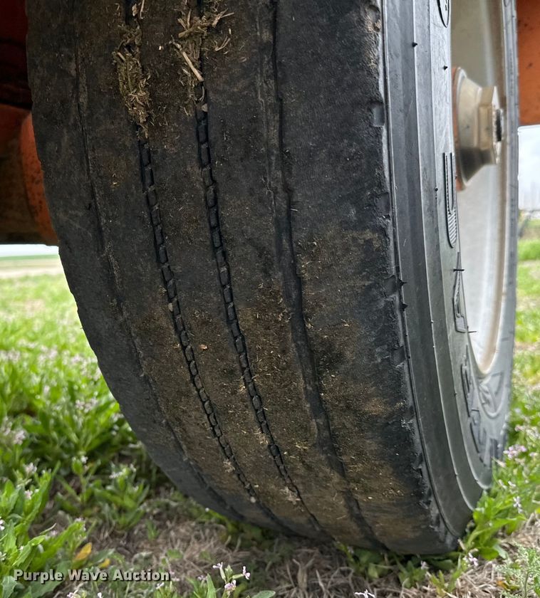 image for item NH9065 2007 Ring-O-Matic 750 vacuum excavator