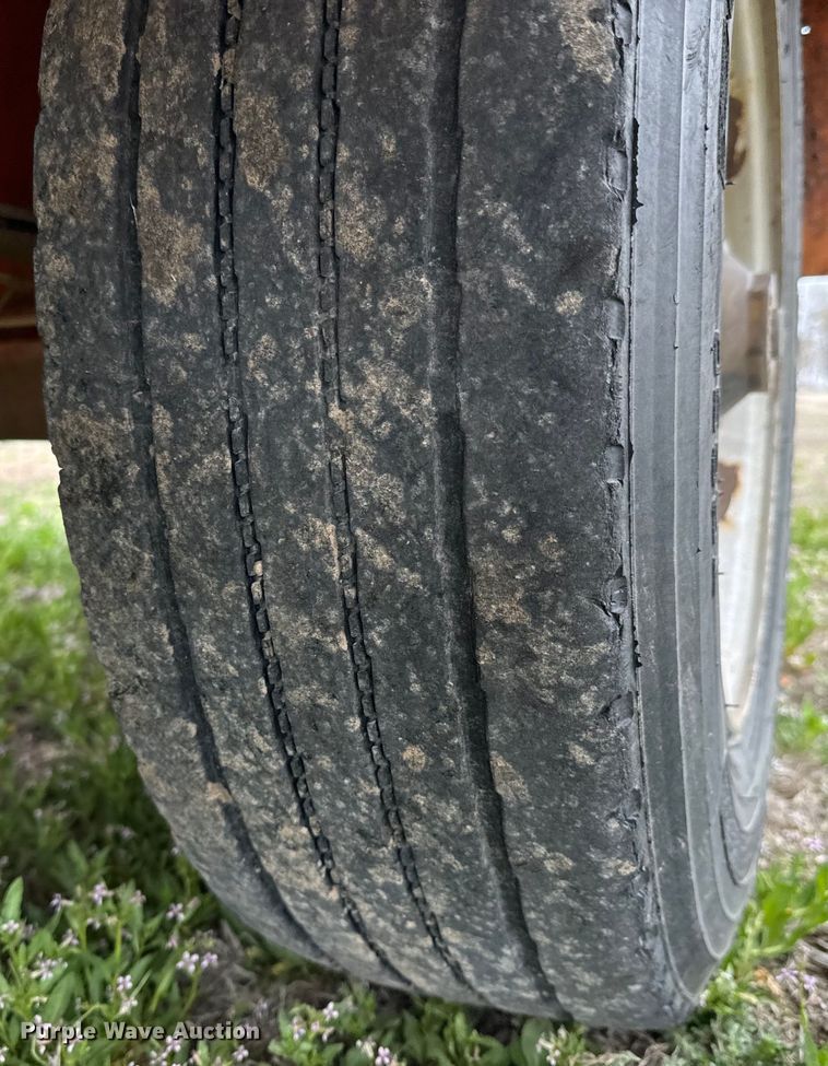 image for item NH9065 2007 Ring-O-Matic 750 vacuum excavator