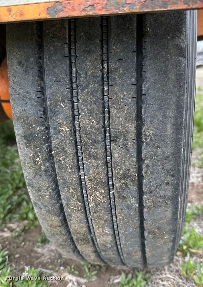 image for item NH9065 2007 Ring-O-Matic 750 vacuum excavator