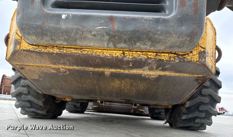 image for item NH9086 2006 New Holland LS180B skid steer loader