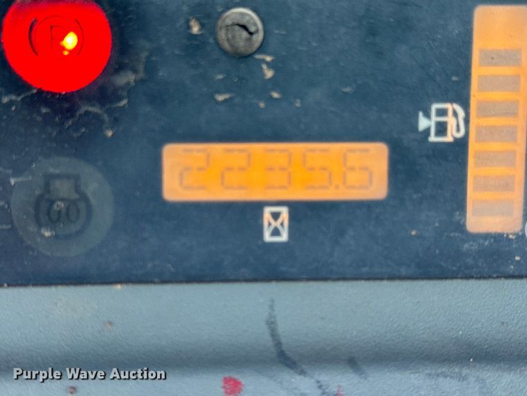 image for item NH9086 2006 New Holland LS180B skid steer loader