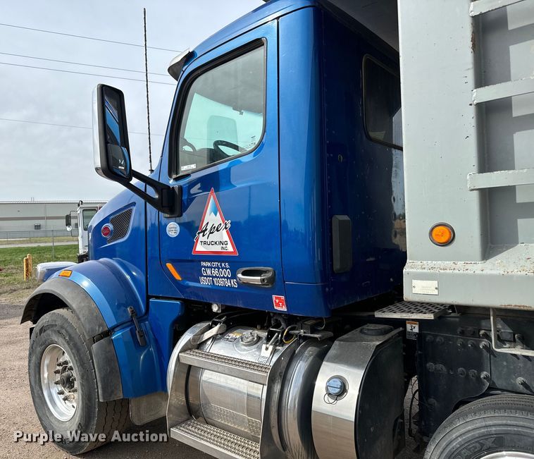 image for item NH9116 2018 Peterbilt 567 dump truck