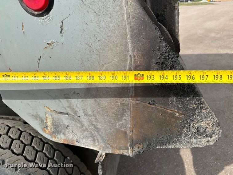 image for item NH9116 2018 Peterbilt 567 dump truck