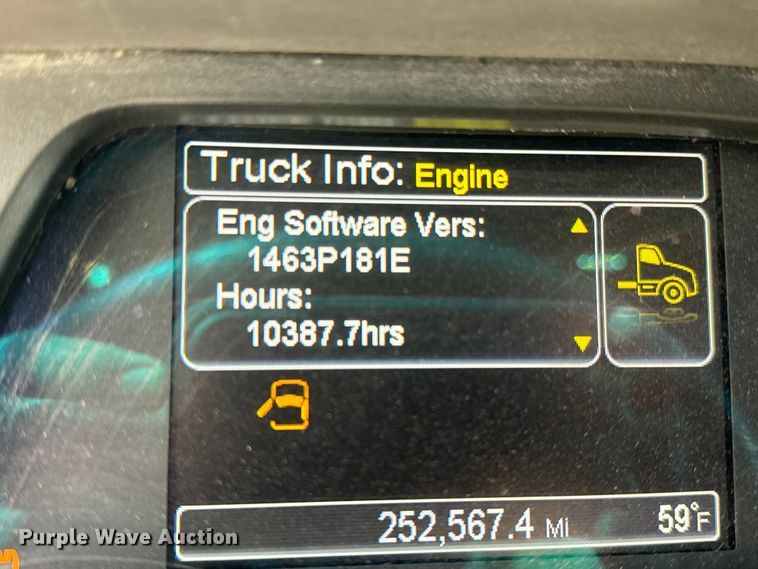 image for item NH9116 2018 Peterbilt 567 dump truck