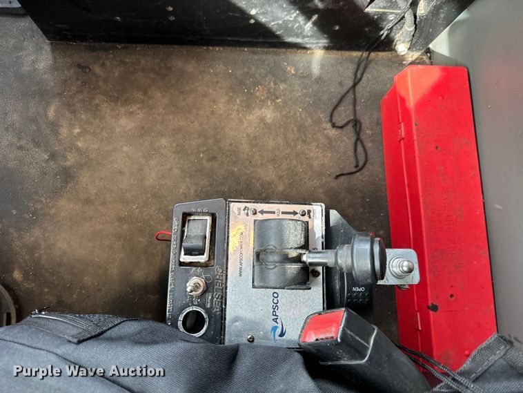 image for item NH9116 2018 Peterbilt 567 dump truck