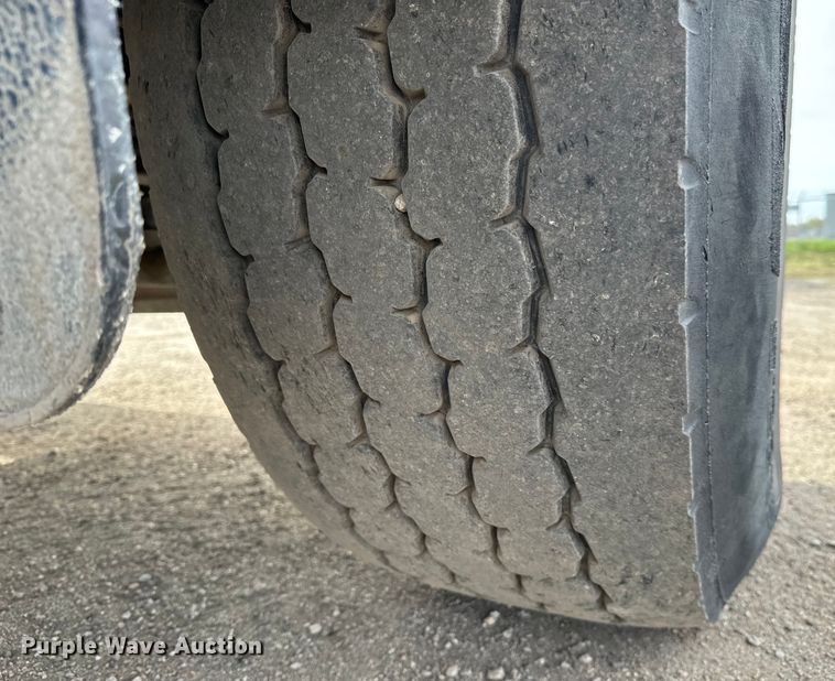 image for item NH9116 2018 Peterbilt 567 dump truck