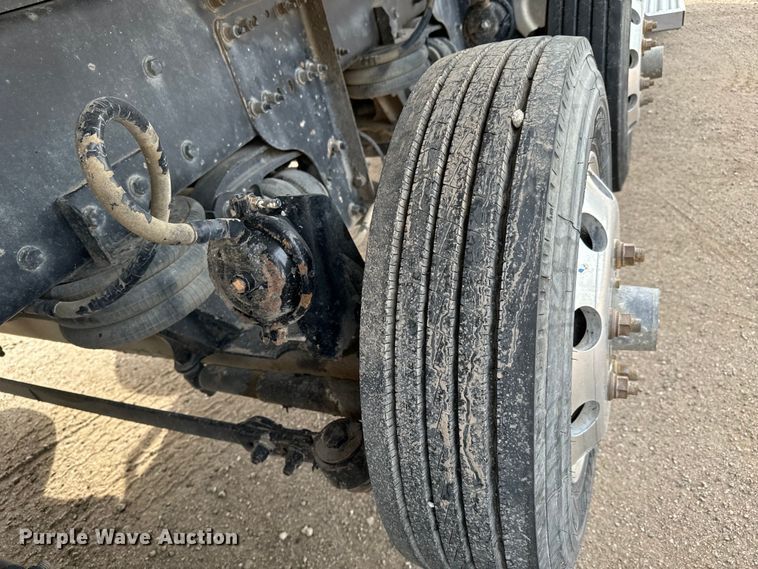 image for item NH9116 2018 Peterbilt 567 dump truck