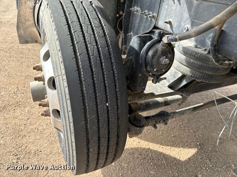 image for item NH9116 2018 Peterbilt 567 dump truck