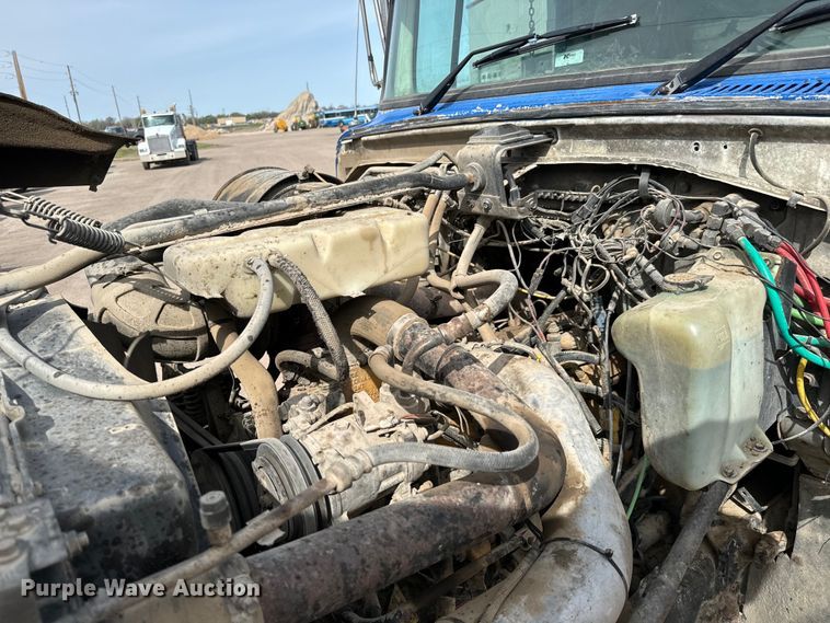 image for item NH9117 1997 Ford L9000 dump truck