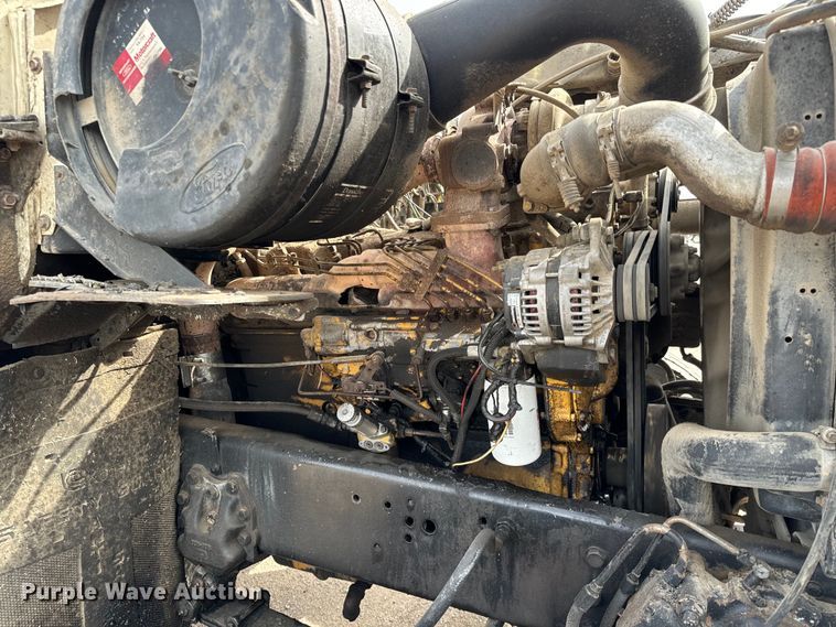 image for item NH9117 1997 Ford L9000 dump truck