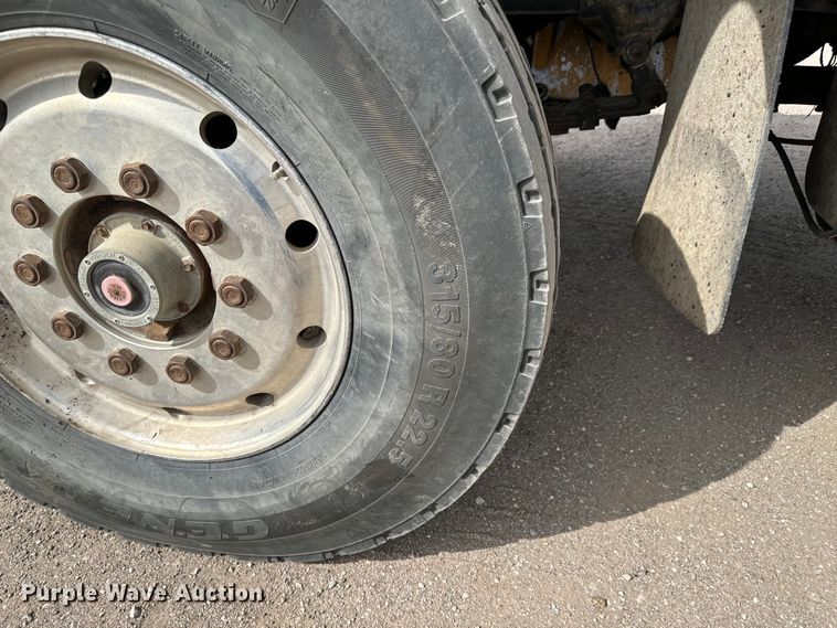 image for item NH9117 1997 Ford L9000 dump truck