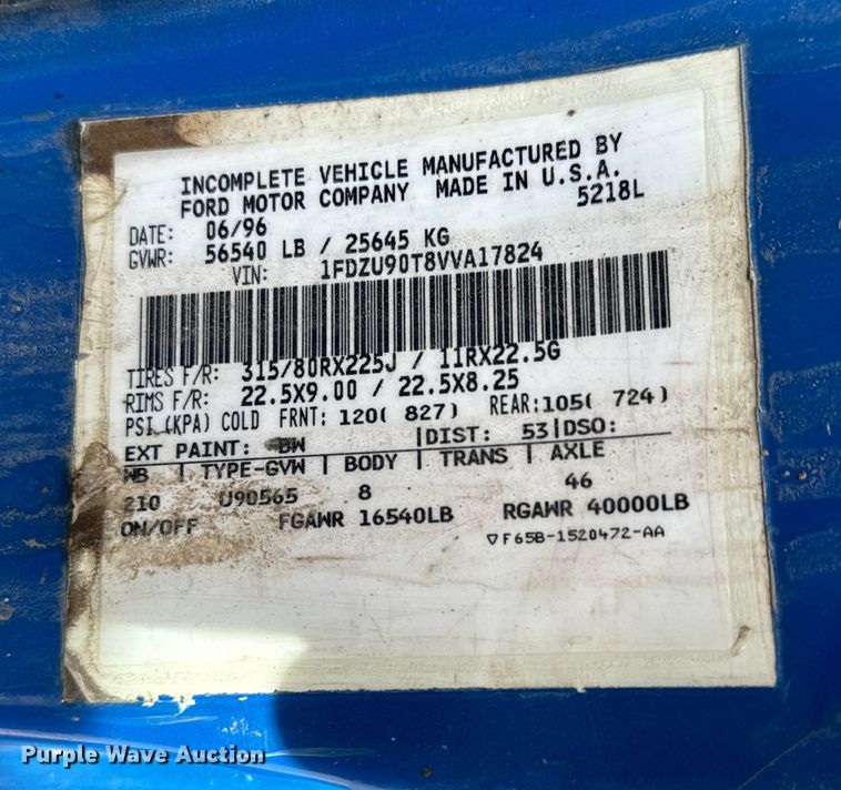 image for item NH9117 1997 Ford L9000 dump truck