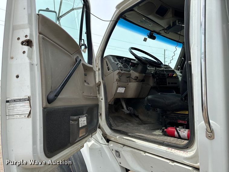 image for item NH9120 2007 Sterling L8500 dump truck