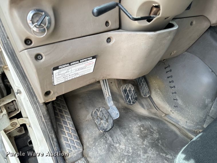 image for item NH9120 2007 Sterling L8500 dump truck