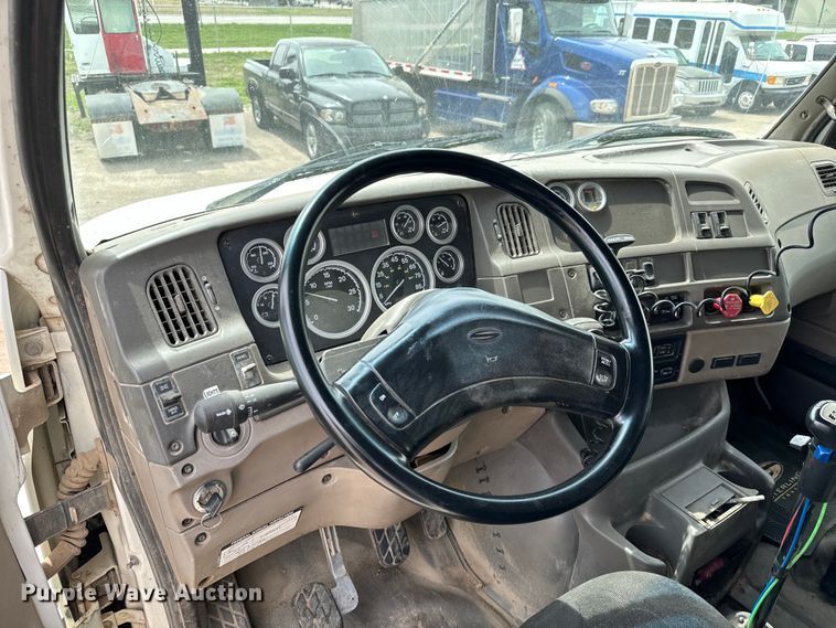 image for item NH9120 2007 Sterling L8500 dump truck