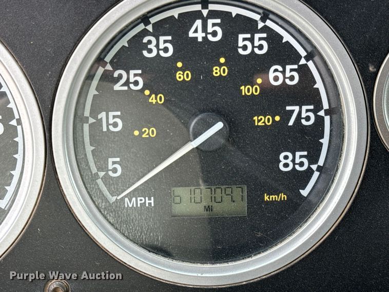 image for item NH9120 2007 Sterling L8500 dump truck