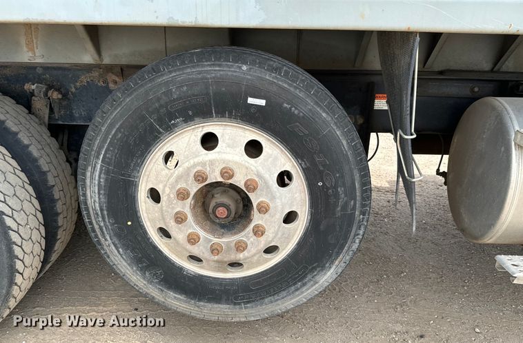 image for item NH9120 2007 Sterling L8500 dump truck