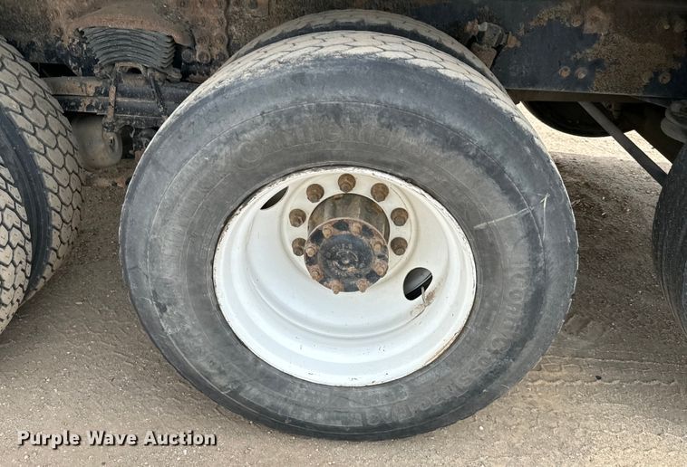 image for item NH9120 2007 Sterling L8500 dump truck