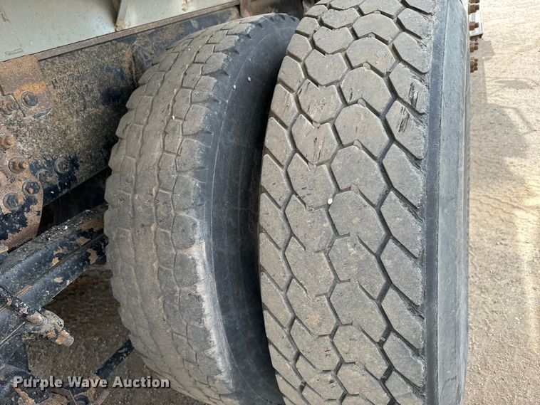 image for item NH9120 2007 Sterling L8500 dump truck