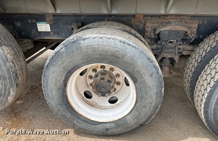 image for item NH9120 2007 Sterling L8500 dump truck