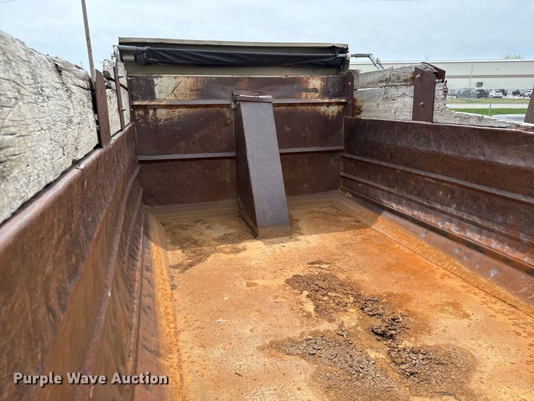 image for item NH9122 1987 Mack RS688LST dump truck