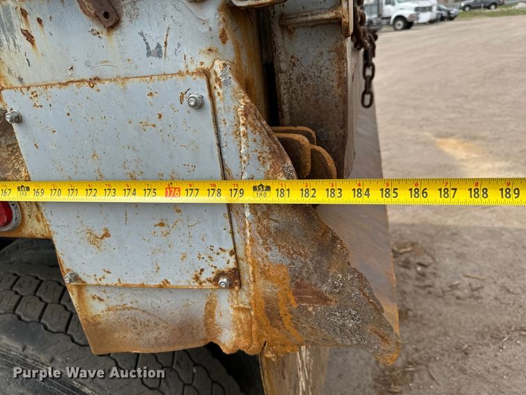 image for item NH9122 1987 Mack RS688LST dump truck