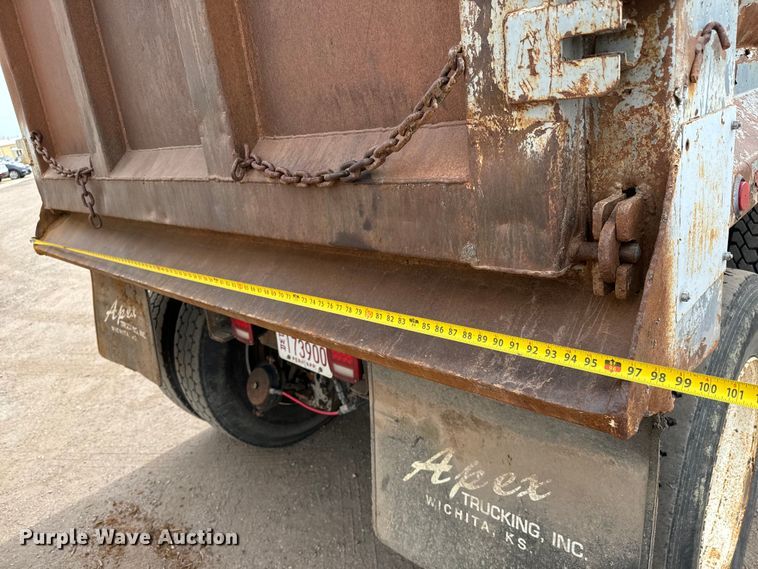 image for item NH9122 1987 Mack RS688LST dump truck