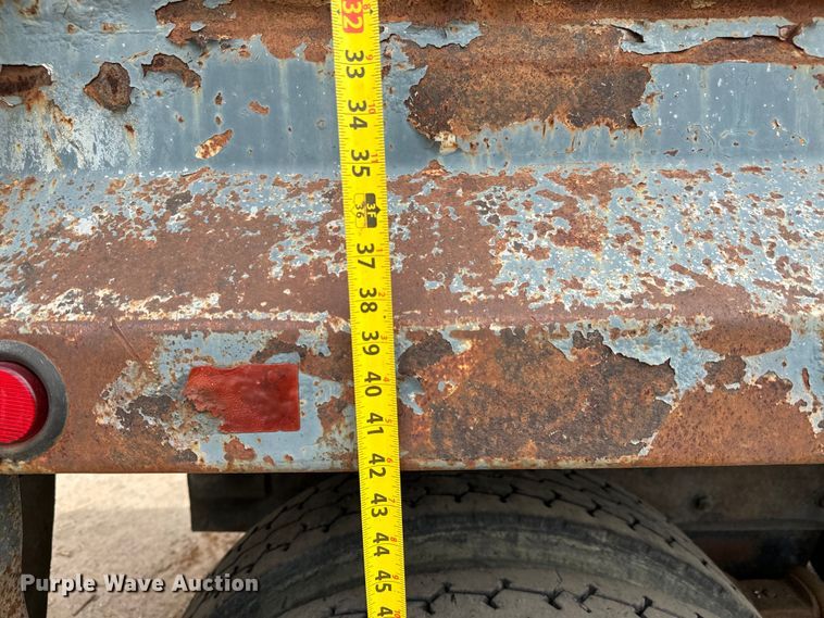 image for item NH9122 1987 Mack RS688LST dump truck