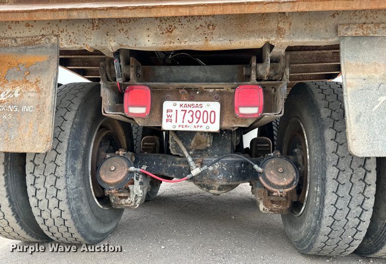 image for item NH9122 1987 Mack RS688LST dump truck