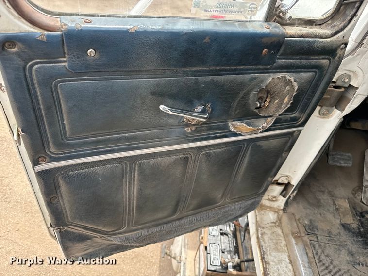 image for item NH9122 1987 Mack RS688LST dump truck