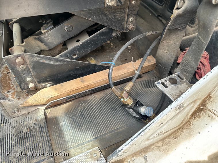 image for item NH9122 1987 Mack RS688LST dump truck