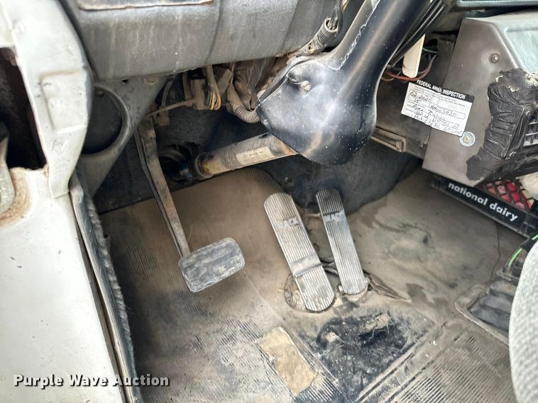 image for item NH9122 1987 Mack RS688LST dump truck