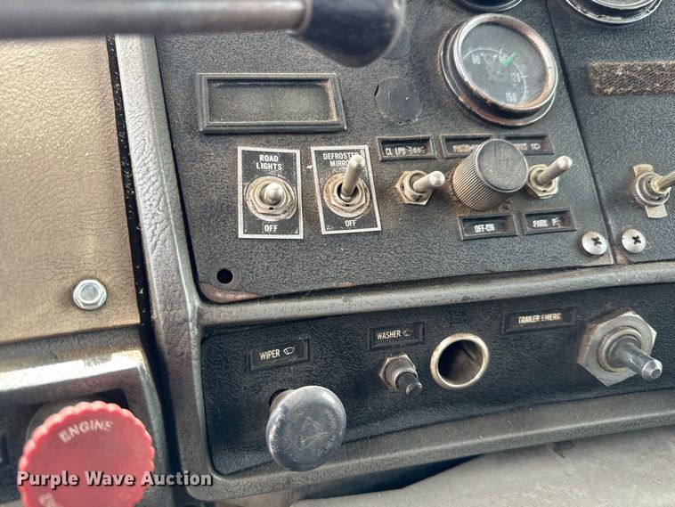 image for item NH9122 1987 Mack RS688LST dump truck