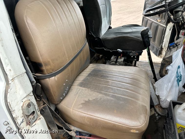 image for item NH9122 1987 Mack RS688LST dump truck