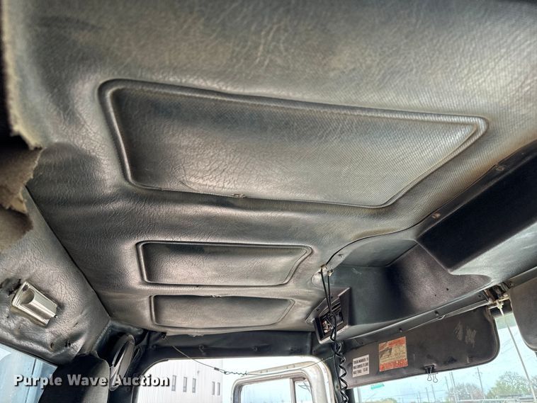 image for item NH9122 1987 Mack RS688LST dump truck