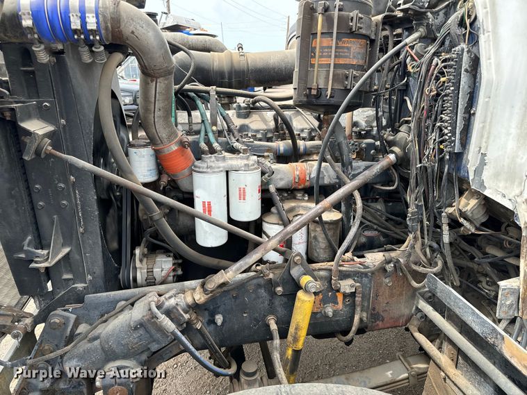 image for item NH9122 1987 Mack RS688LST dump truck