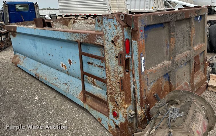 image for item NH9129 Dump bed